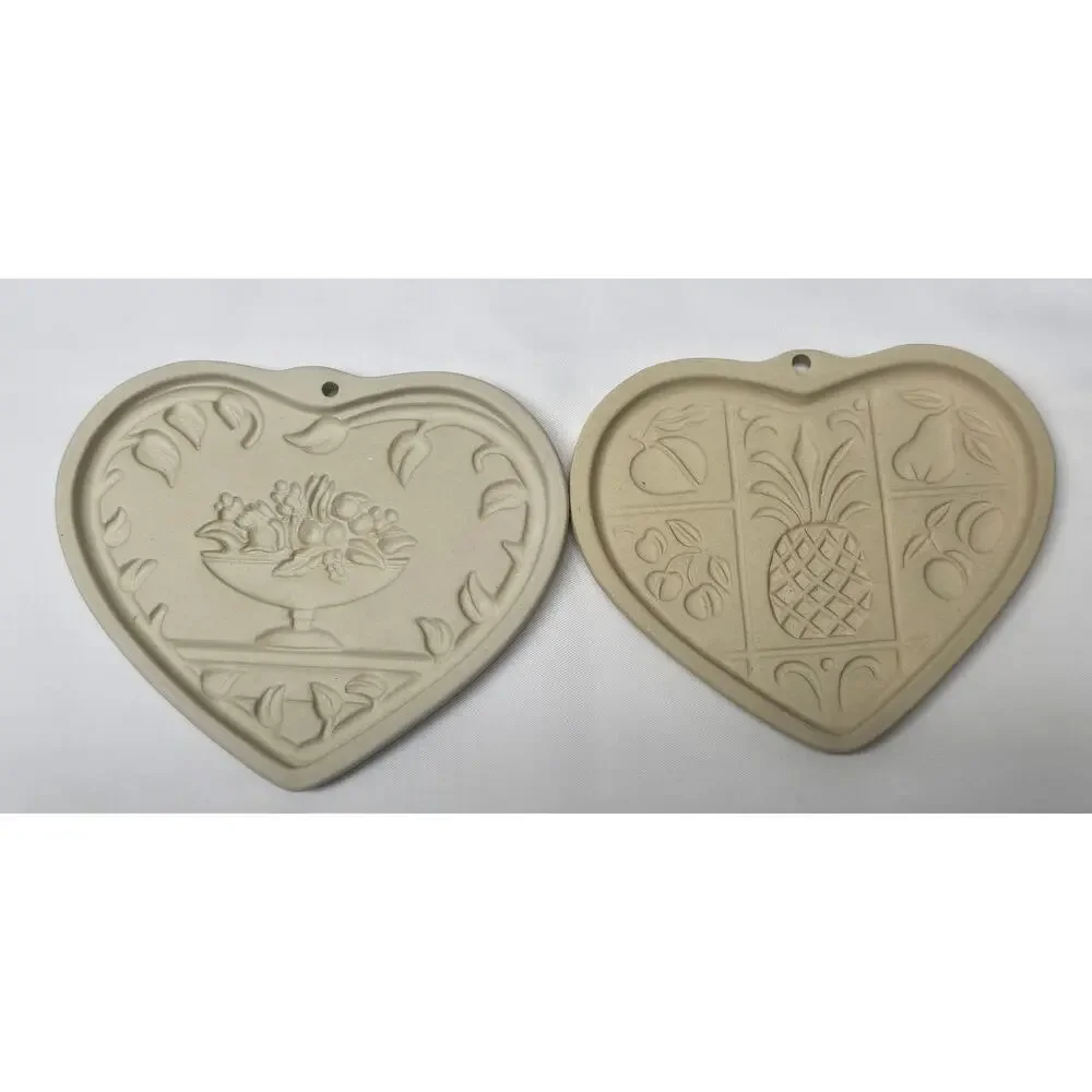 The Pampered Chef Family Heritage Hospitality & Table Heart Clay Cookie Mold